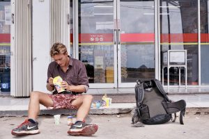 Leaving the Nest Featured Image Compressed Active | Independent Surfer | Independent Surfer Traveller eating on floor