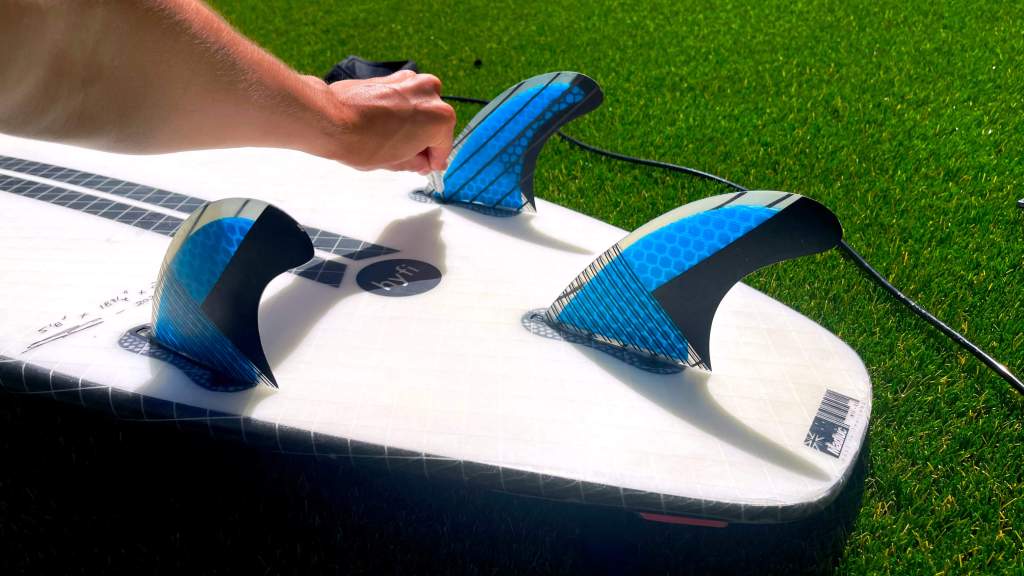 Surfing fins