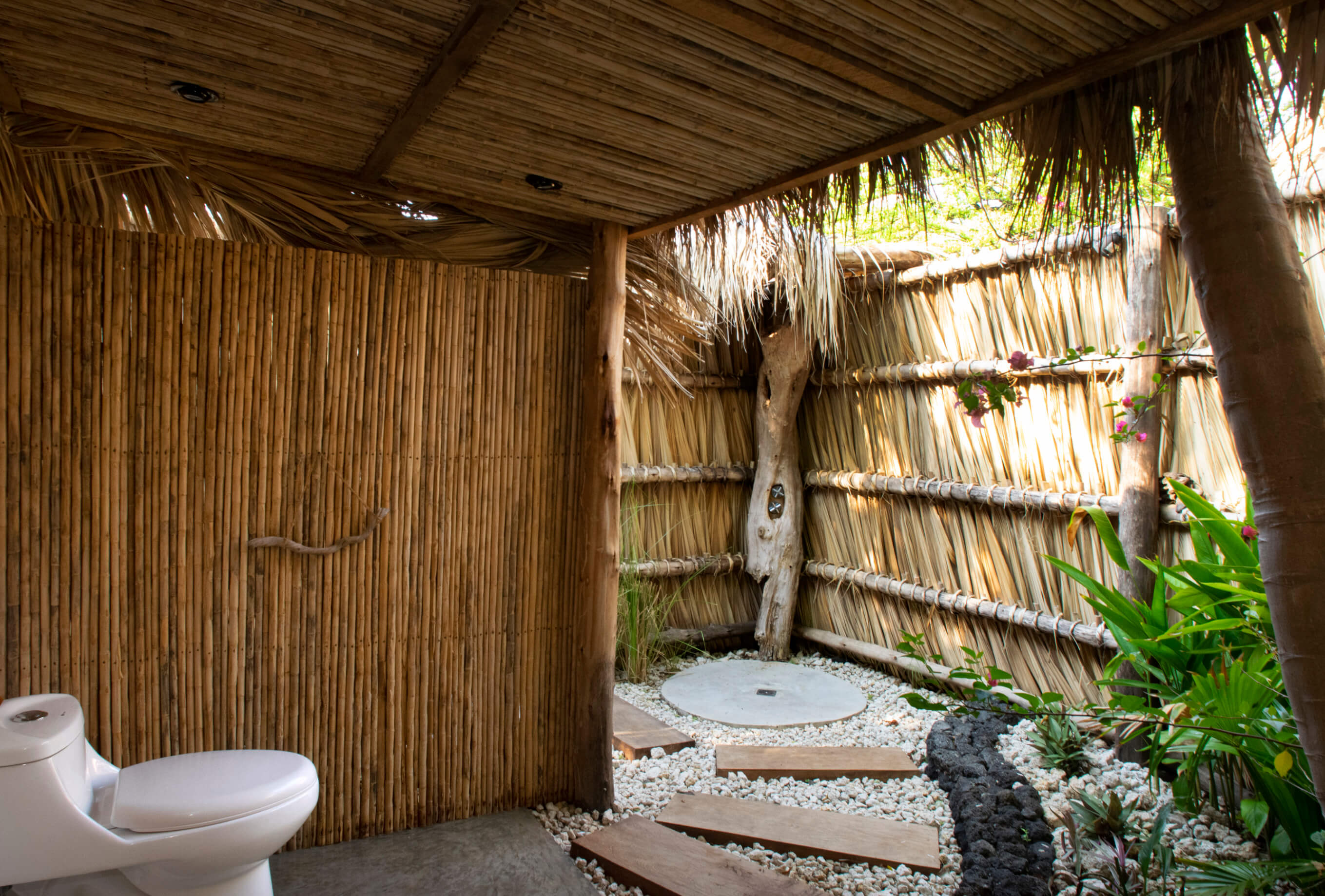 garden casita bathroom