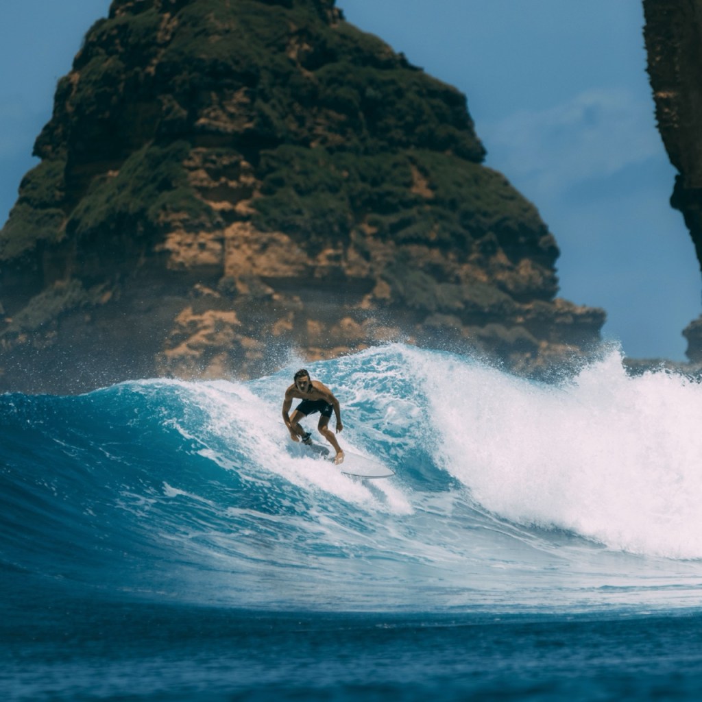 best beginner surf spot in Lombok Indonesia